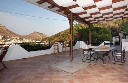 Leros House | Blue Heaven. Enjoy Sun and Magnificent View in a Peaceful Garden.