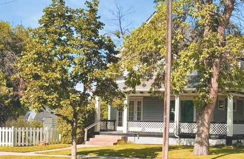 Great Falls House | Blue Jay - Charming Upper Level Duplex Near Downtown