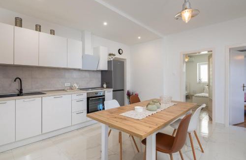 Dugi Rat Apartment | Blue Lagoon Beach Apartments