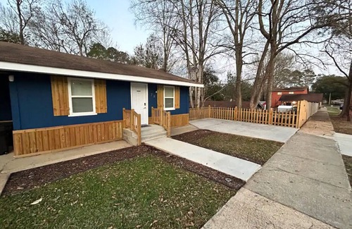McComb Apartment | Blue Magnolia