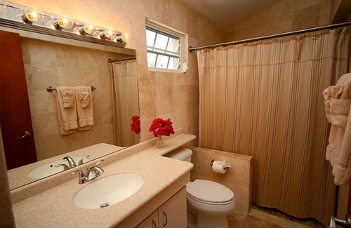 Estate Enighed Villa | Blue Marlin Villa-Nice short walk to Cruz Bay perfect for two! A/C !