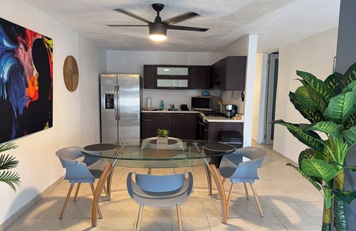 Trujillo Bajo House | Blue Moon