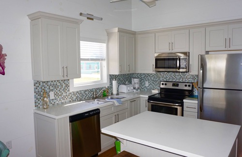 Spanish Wells Cottage | Blue Moon West - Steps from the Beautiful Beach!