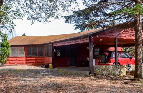 Fleetwood Cabin | Blue Ridge Mountain family home in Fleetwood Falls