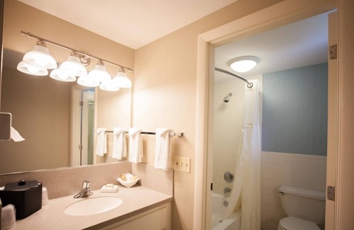 South Yarmouth Hotel | Blue Rock Resort's 2 Beds Retreat, Balcony/Patio, Golfers' Sanctuary, Two Units