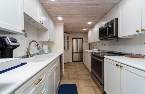Crescent Beach Condo | Blue Sea Turtle at Ocean House