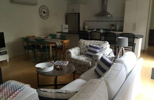 Indented Head Cottage | Blue Seashell Cottage close to the beach