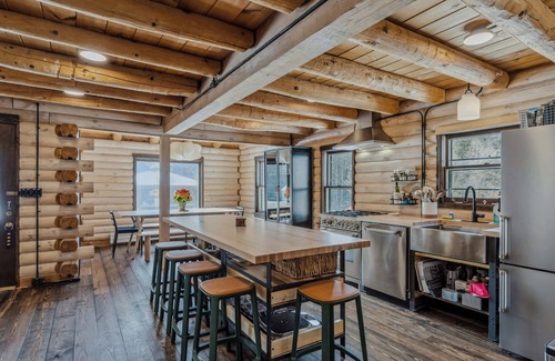 Hartland Cabin | Blue & Sonny Hollow: Modern Cabin Firepit & Trails