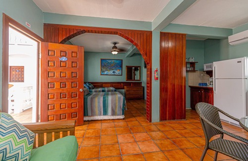 San Pedro Cabin | Blue Tang Inn