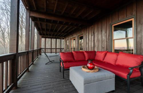 Morganton House | Blue View Lodge, Mountain Views & Movie Theater