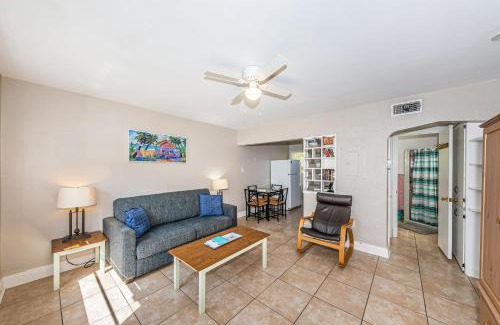 Indian Rocks Beach Apartment | Blue Water Beachside villa 3
