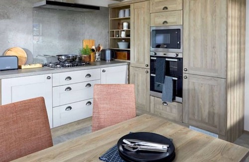South Cerney Cabin | Bluebell Lodge