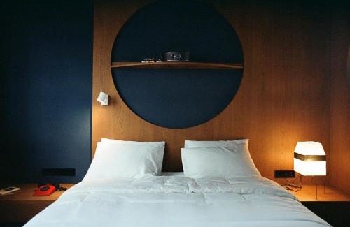 Vera Hotel | Blueberry Nights