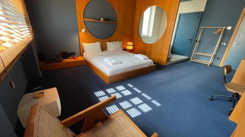 Vera Hotel | Blueberry Nights
