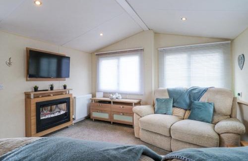 Clacton-on-Sea House | Bluebird