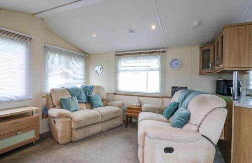 Clacton-on-Sea House | Bluebird