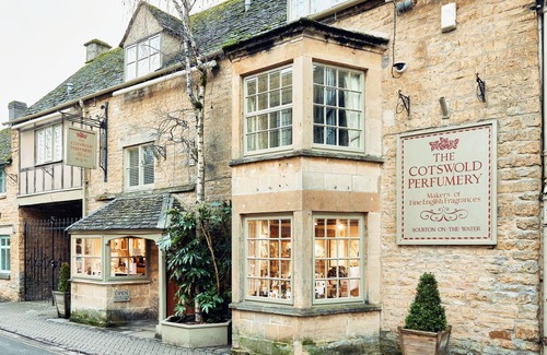 Bourton House | Bluebirds Cottage Light Airy 2BD Bourton