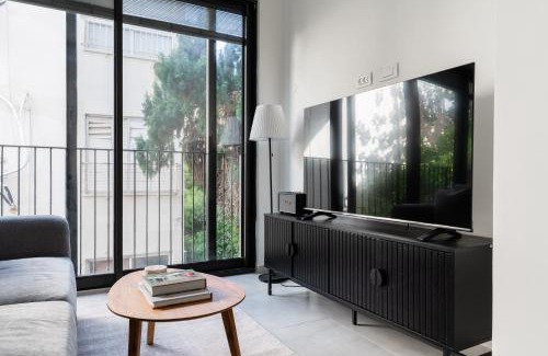 Tel Aviv Apartment | Blueground at City Center, Quiet, Parking