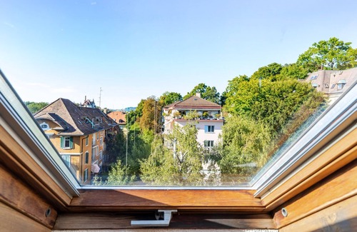 Enge Apartment | Blueground | Enge, balcony, nr Lake Zurich