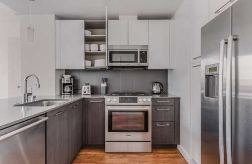 South Beach Apartment | Blueground | Rincon Hill, pool & EV, nr Ferry