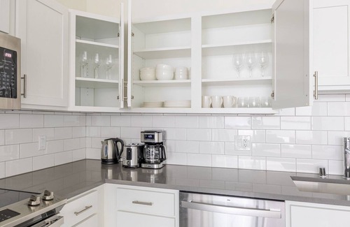 Waterfront Apartment | Blueground | Waterfront, view, nr Long Beach