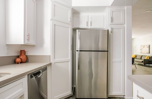 Westwood Apartment | Blueground | Westwood, balcony, nr UCLA