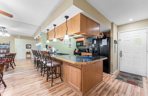 Table Rock Condo | Bluffs Oasis 2 Bedroom Condo by RedAwning