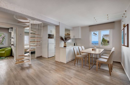 Vouliagmeni Apartment | Blupine Residences Vouliagmeni