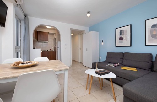 Vouliagmeni Apartment | Blupine Residences Vouliagmeni