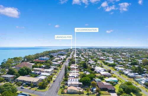 Torquay House | Blush Beach Shack- Stones throw to Beaches