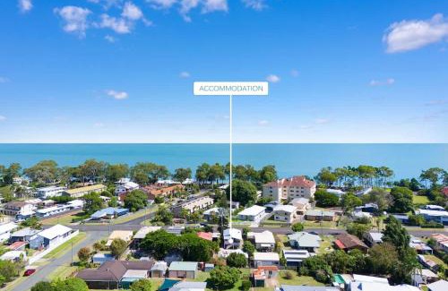 Torquay House | Blush Beach Shack- Stones throw to Beaches