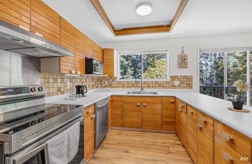 Regional District of Nanaimo House | BNB AT OCEANVIEW TERRACE NANAIMO