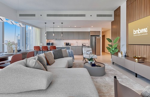 Downtown Dubai Apartment | bnbme - Grande Residences - 3 BDR