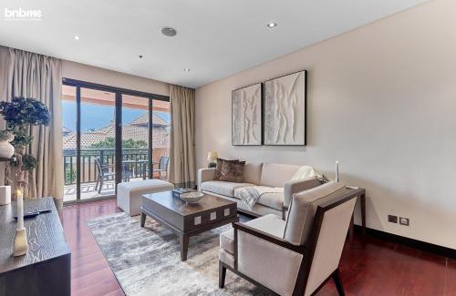 Palm Jumeirah Apartment | bnbme - Luxury 2BR Anantara Palm Apt Beachfront Lagoon Pools Balcony & Spa Access
