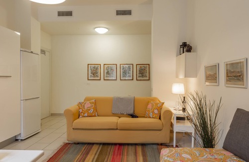 Zona Solari Apartment | BnButler - Coni Zugna 34