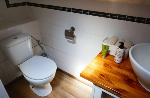 Stadsdriehoek Boat Rental | Boat apartment Rotterdam Fokkelina