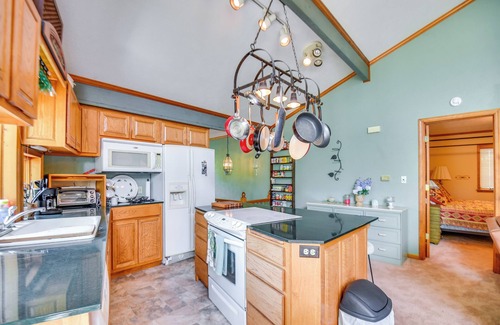 Elberton Cottage | Boat Dock Access: Clarks Hill Lake Hideaway!
