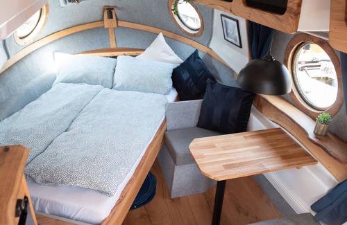 Neuland Boat Rental | Boat 'Rettungsboot' with Wi-Fi