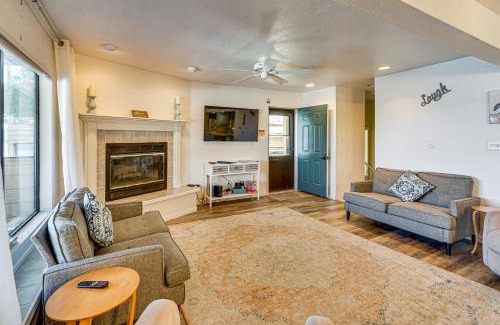 Lake Ozark Apartment | Boat Slip and Pool Access at Lake Ozark Condo!
