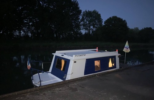 Cuffy Boat Rental | Boat 'The Little Bayou