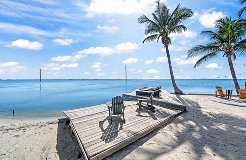 Orlando Beach Condo | Boathouse Inspired Riverfront Villa- Steps from Private Beach Access, Fire Pit, & BBQ Grills 🚤🌊
