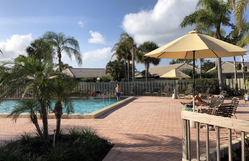 Bella Vista Condo | Bob's Beach Condo in Bella Vista by Jupiter beach!
