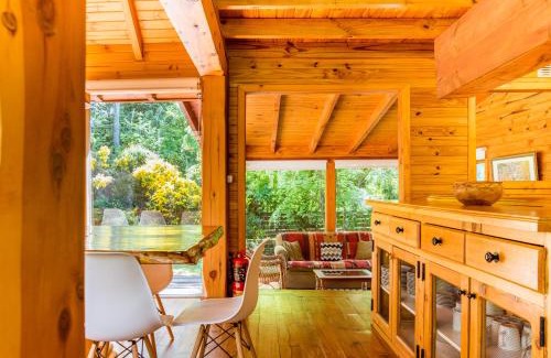 Villa La Angostura Ski Chalet | BOG Arken - Casa junto al río