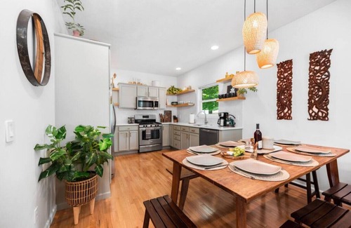 Traverse City House | Bohemian Retreat 4BR Home Downtown Beach Wineries