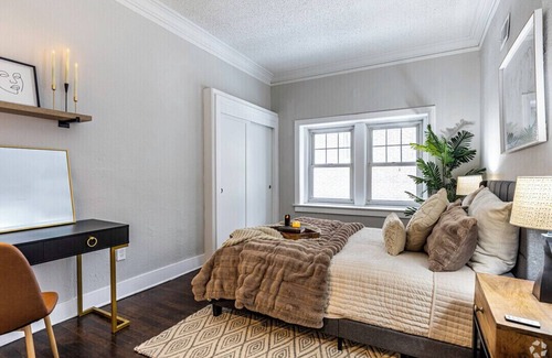 Central Hyde Park Apartment | Boho Chic/1 Bedroom/Entire unit