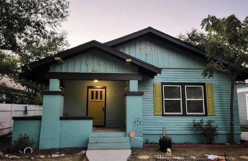 Amarillo House | boho noc *GAME ROOM*pets welcome*king beds*freeW/D
