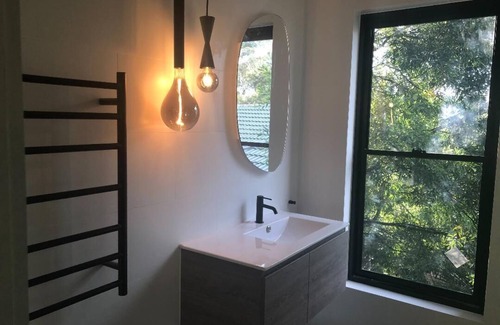 North Turramurra Apartment | Boho Studio close to village