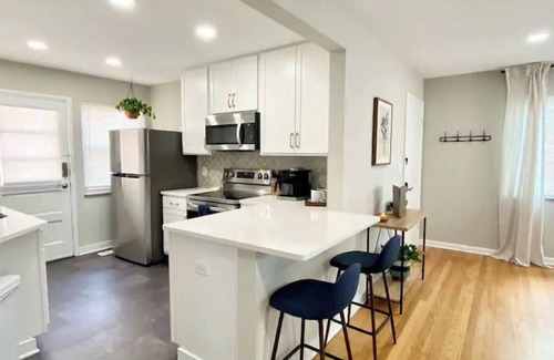 Grandview Heights Apartment | Bold & Beautiful Flat - Unmatched location!