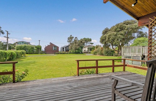 Whangapoua Cottage | Boltons Bach - Whangapoua Bach