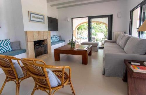 Javea Ski Chalet | Bonita stay B Light Piscina climatizada, bbq, wifi
